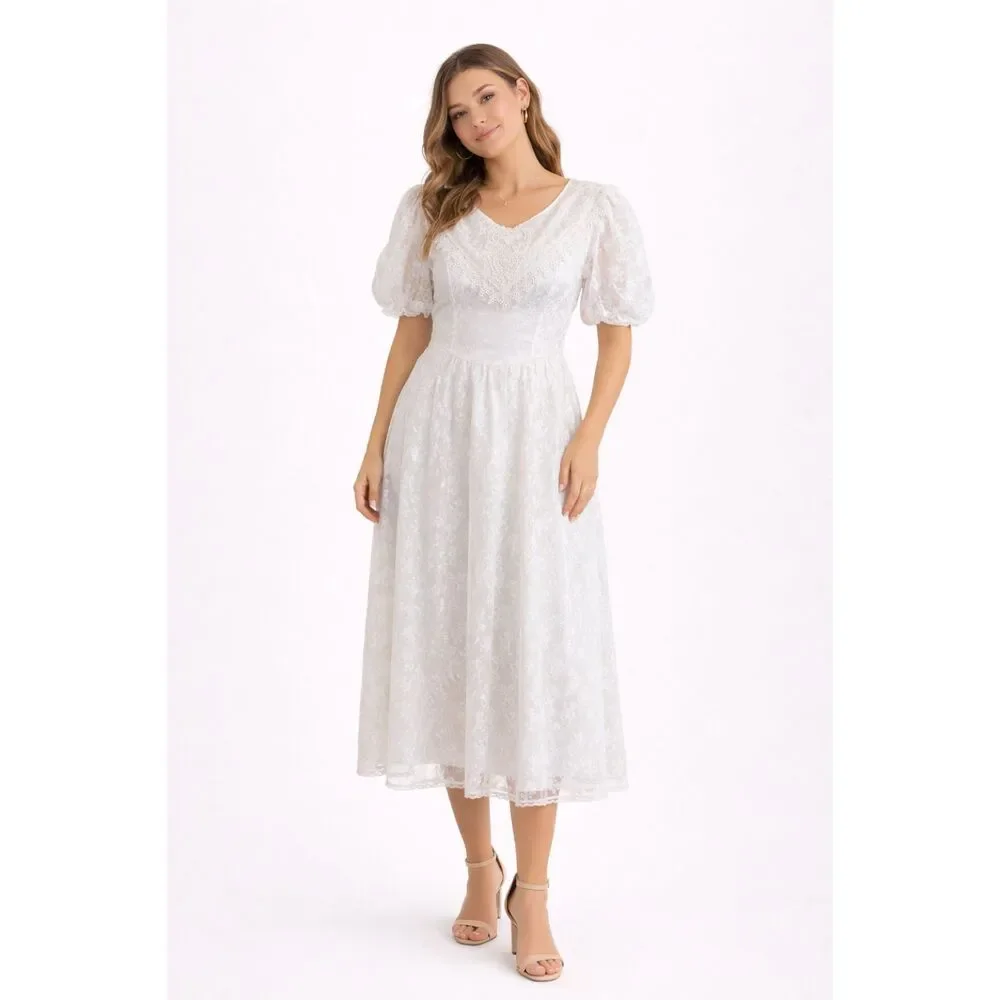 gunne sax white lace dress If y'all haven't noticed, we are BIG fans of prairie dresses over here This Gunne Sax style white prairie dress is so ethereal, and that lace ruffle skirt is to freakin'